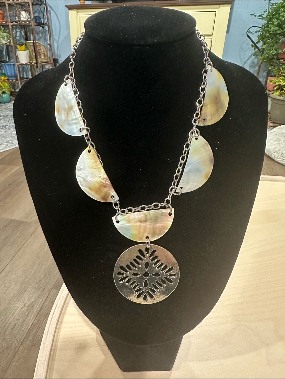 Erica Lyons Vintage Mother of Pearl Silver-Tone Statement Necklace